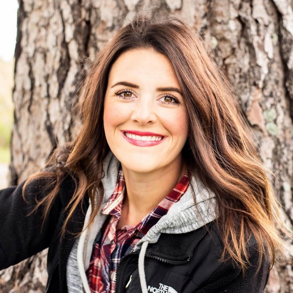 Meet your Posher, Elisabeth - Picture 1 of 1